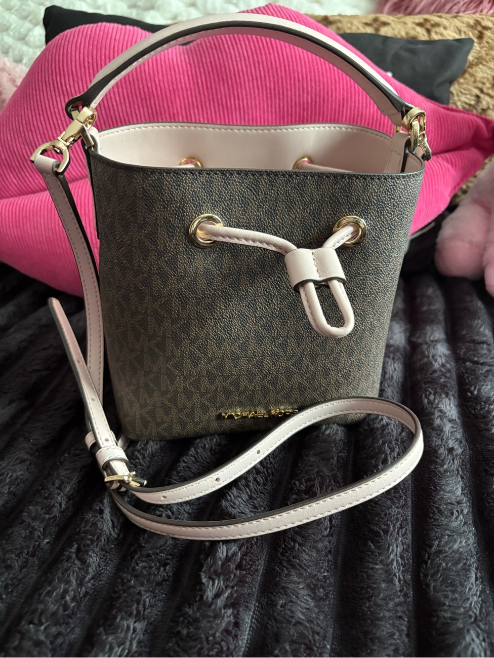 Michael Kors Brown Monogram Crossbody with Light Pink Trim and Gold Hardware - Picture 5 of 6